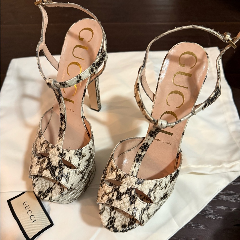 Gucci Women's Snakeskin Heels - Black and Cream